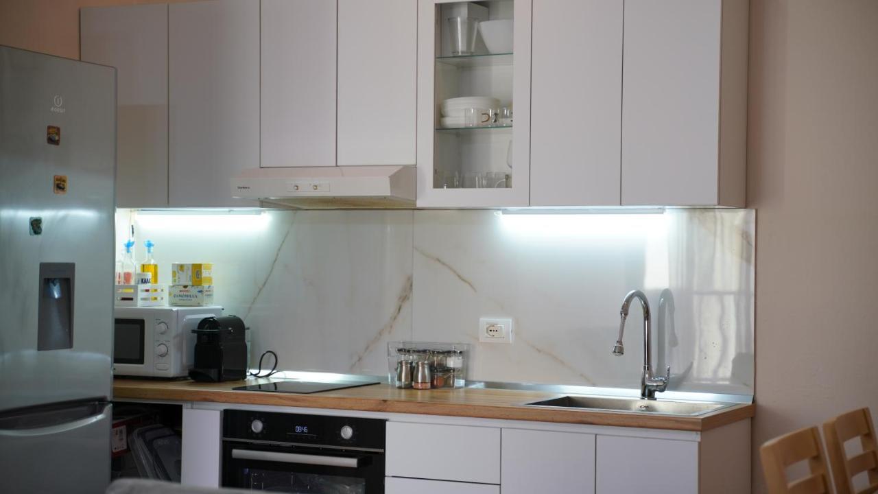 Stylish Apartment Near Tirana Center Экстерьер фото